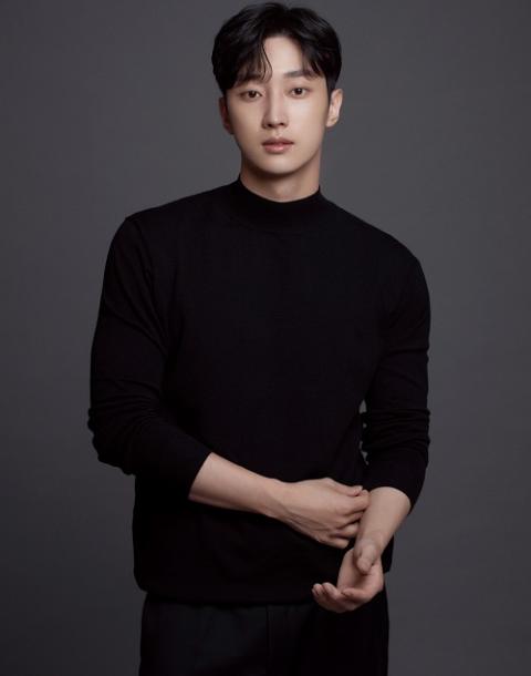 Jinyoung (ジニョン)｜チケットぴあ