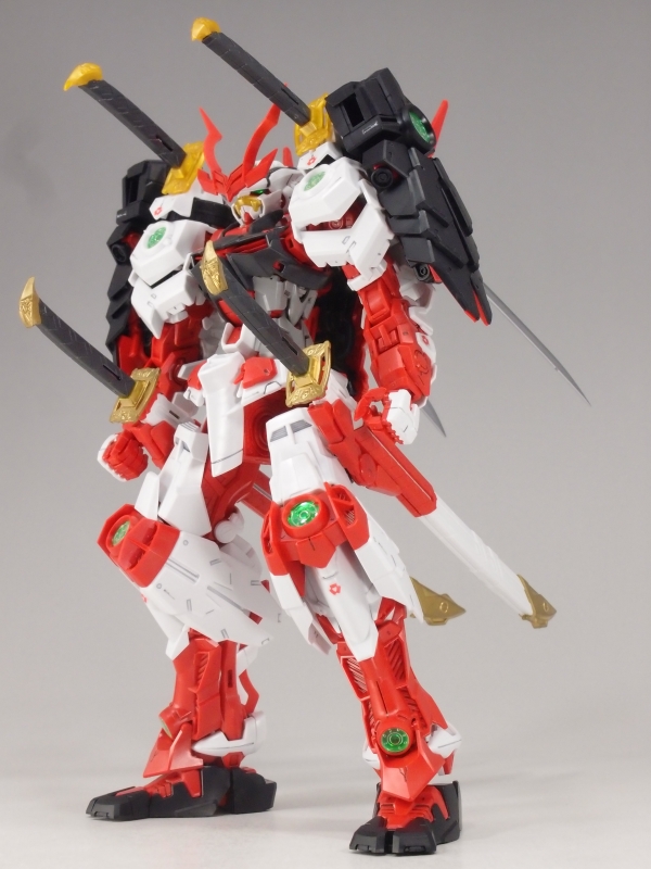 MG 1/100 戦国アストレイ頑駄無 (ガンダムビルドファイターズ)レビュー