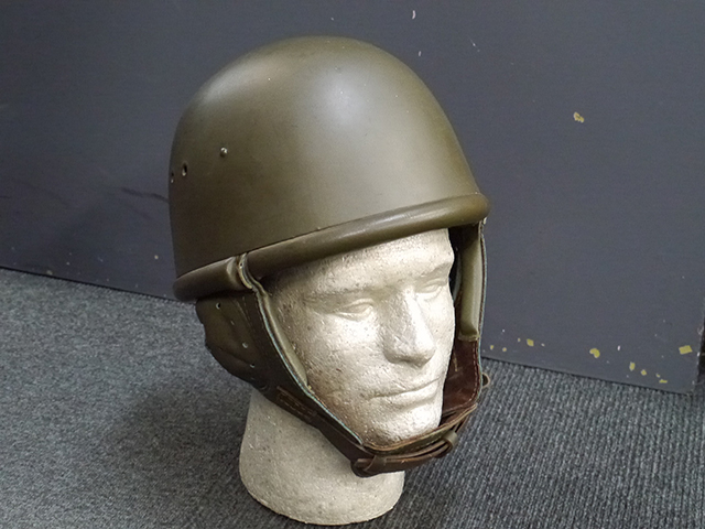 お手ごろ価格! 東独空挺ヘルメット | Chicago Blog