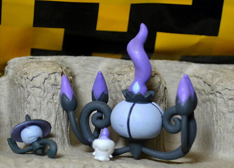 ▽立体ポケモン図鑑BW05よりペンドラー進化＆シャンデラ進化をGET