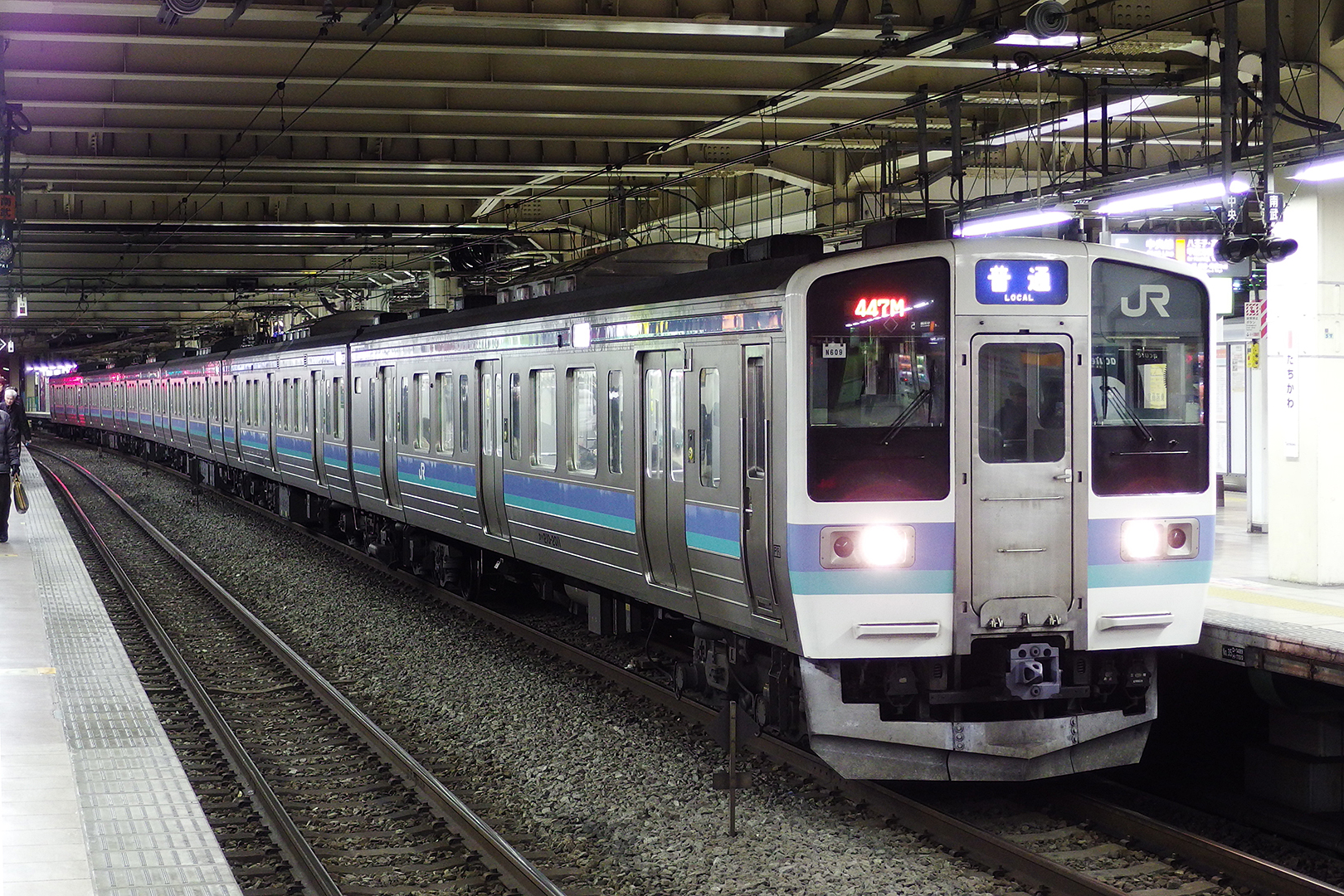 KATO 10-1425 211系2000番台 長野色 6両セット 入線: Nゲージ立川駅