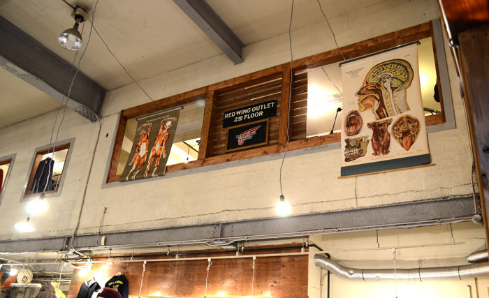 REDWING JAPANから看板が届きました！ - ストアマガジン