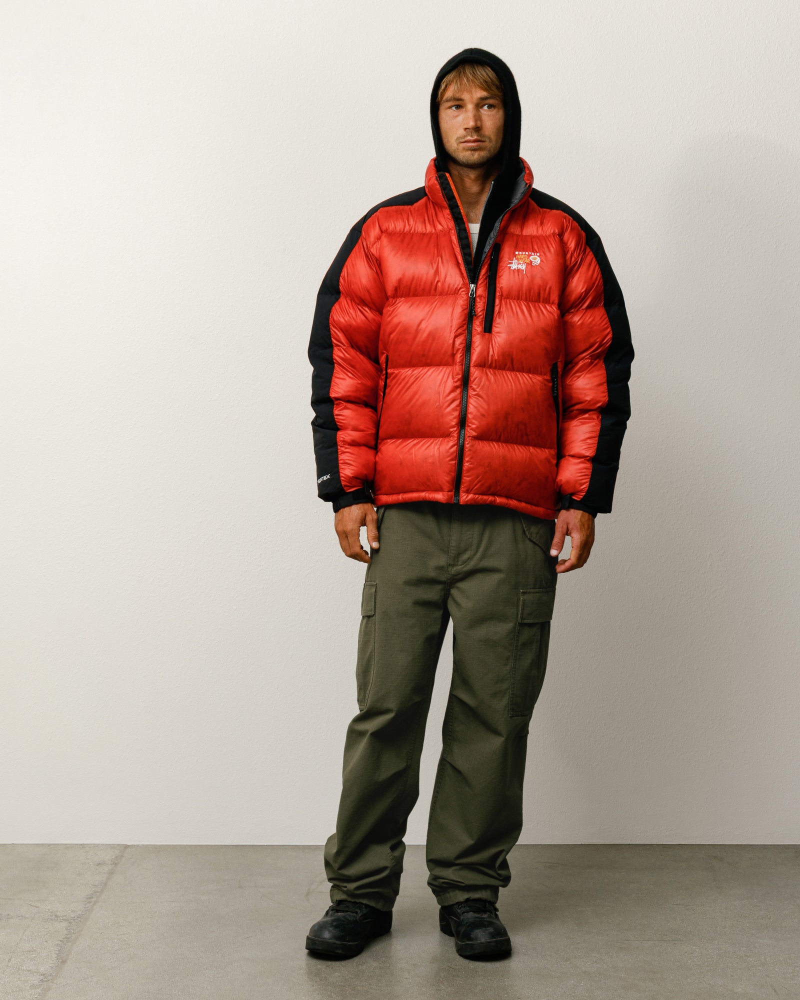 Stüssy & Mountain Hardwear Subzero™ Down Jacket – Desert Red