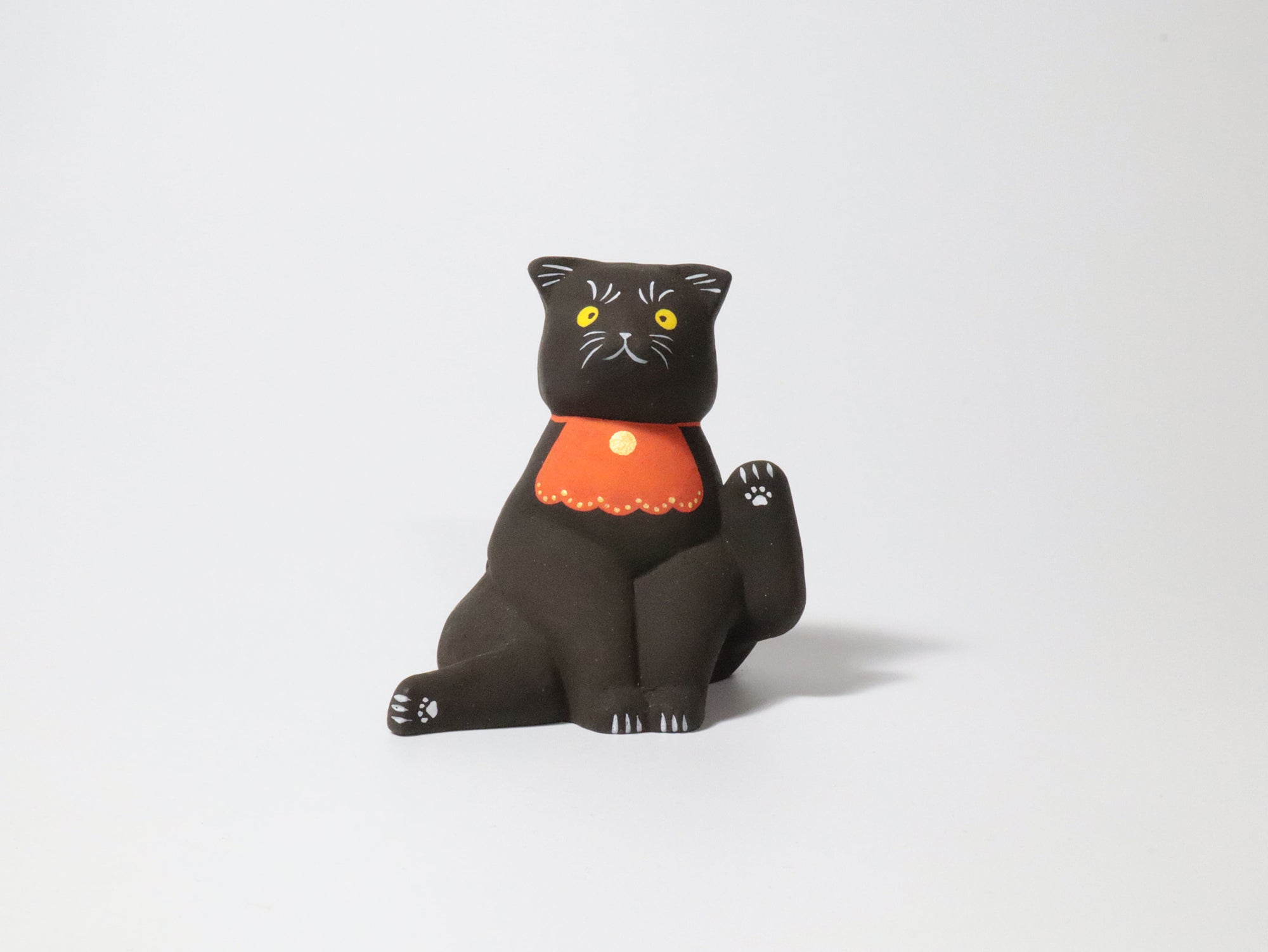 2/27 AM10:00(JST)-販売開始 「足まねき猫（前掛け・黒)」 / 神﨑遥香