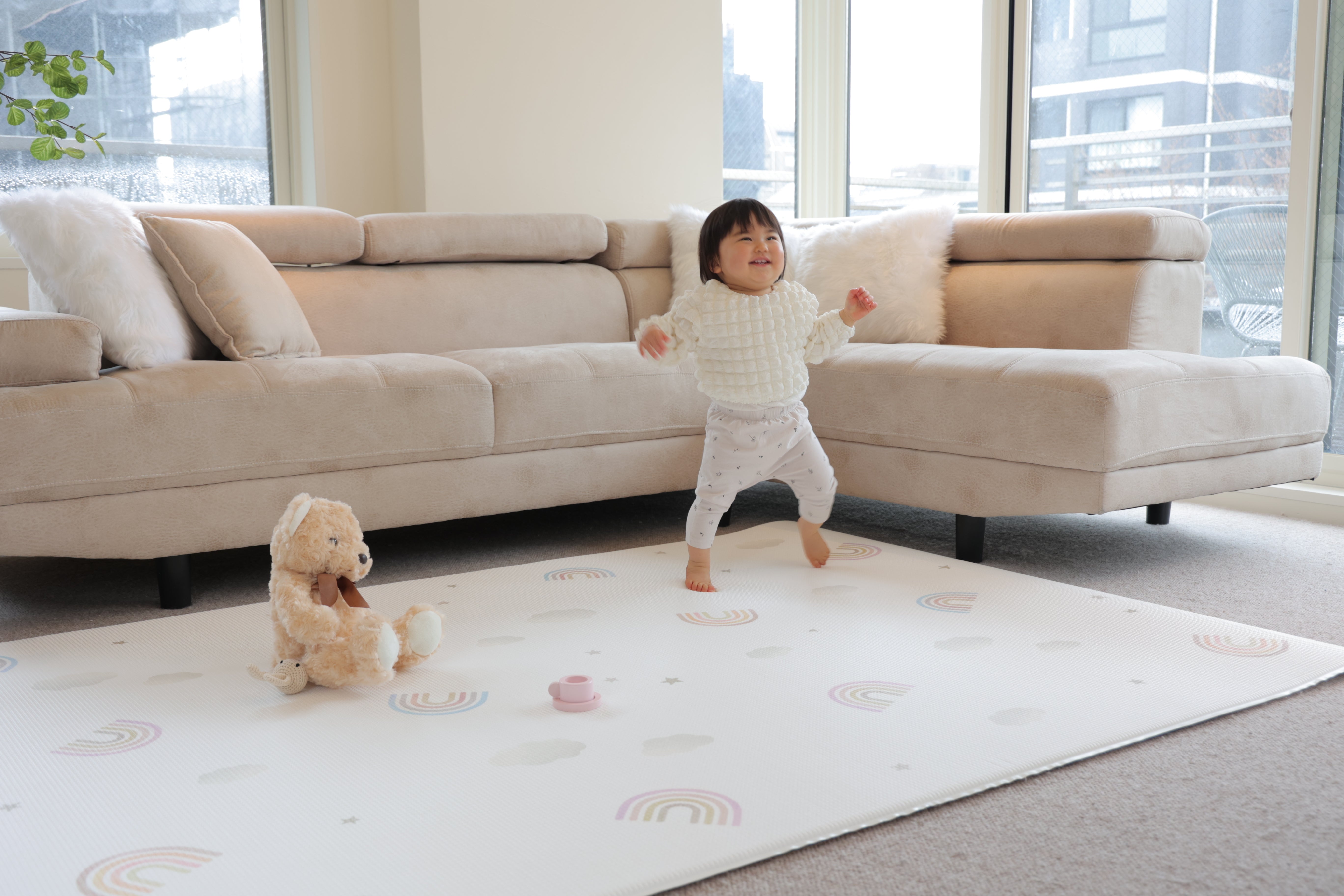 おしゃれなプレイマットで叶える！リビングを快適にするポイント