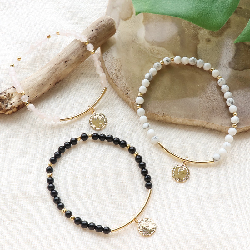 レシピNo.KR1020 天然石とコインチャームのゴムブレスレット – 貴和