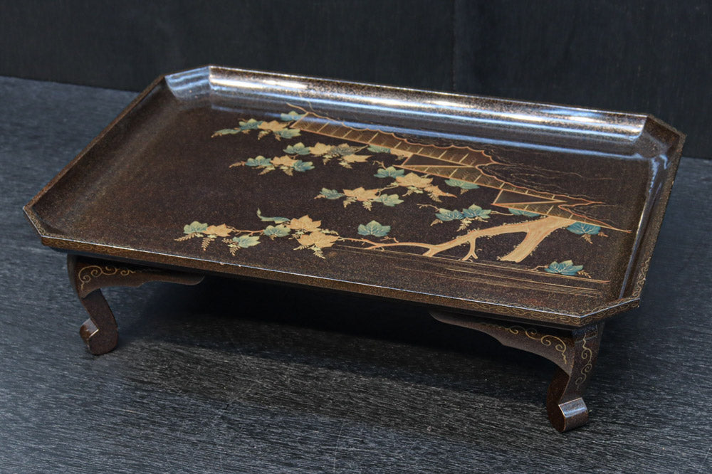 華やかな蒔絵で艶やかな光沢に包まれたお膳 DC8949 – 古福庵