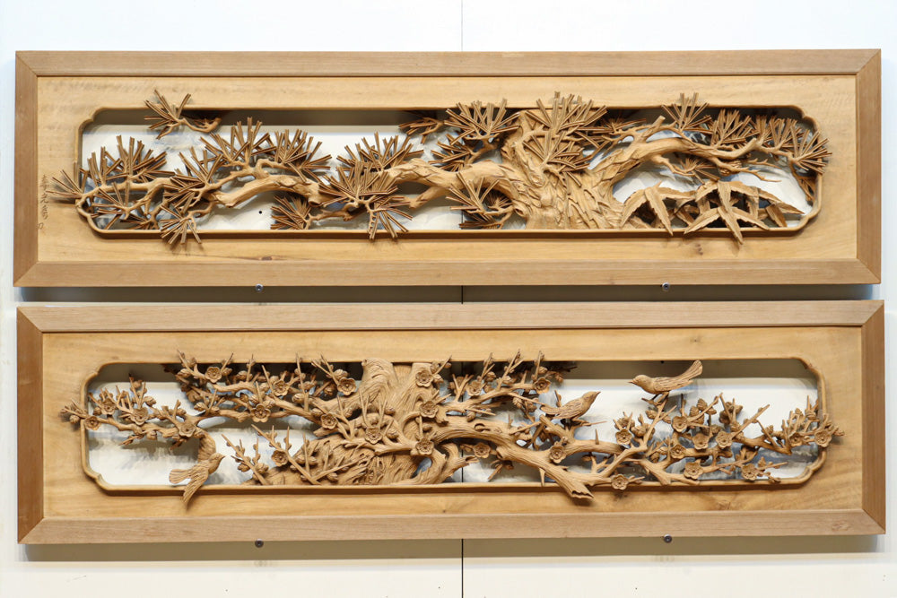 細部まで松竹梅を丁寧に描いた木地色の深彫り彫刻欄間 EZ1967ab 在庫(a