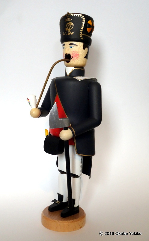 クリスマスを彩るエルツ山地の木工品 Männelwecken - Advent im