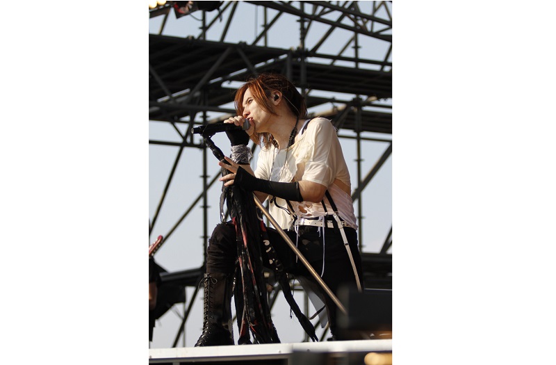 10万人が熱狂！ Acid Black Cherryがフリーライブで国内最多動員を記録