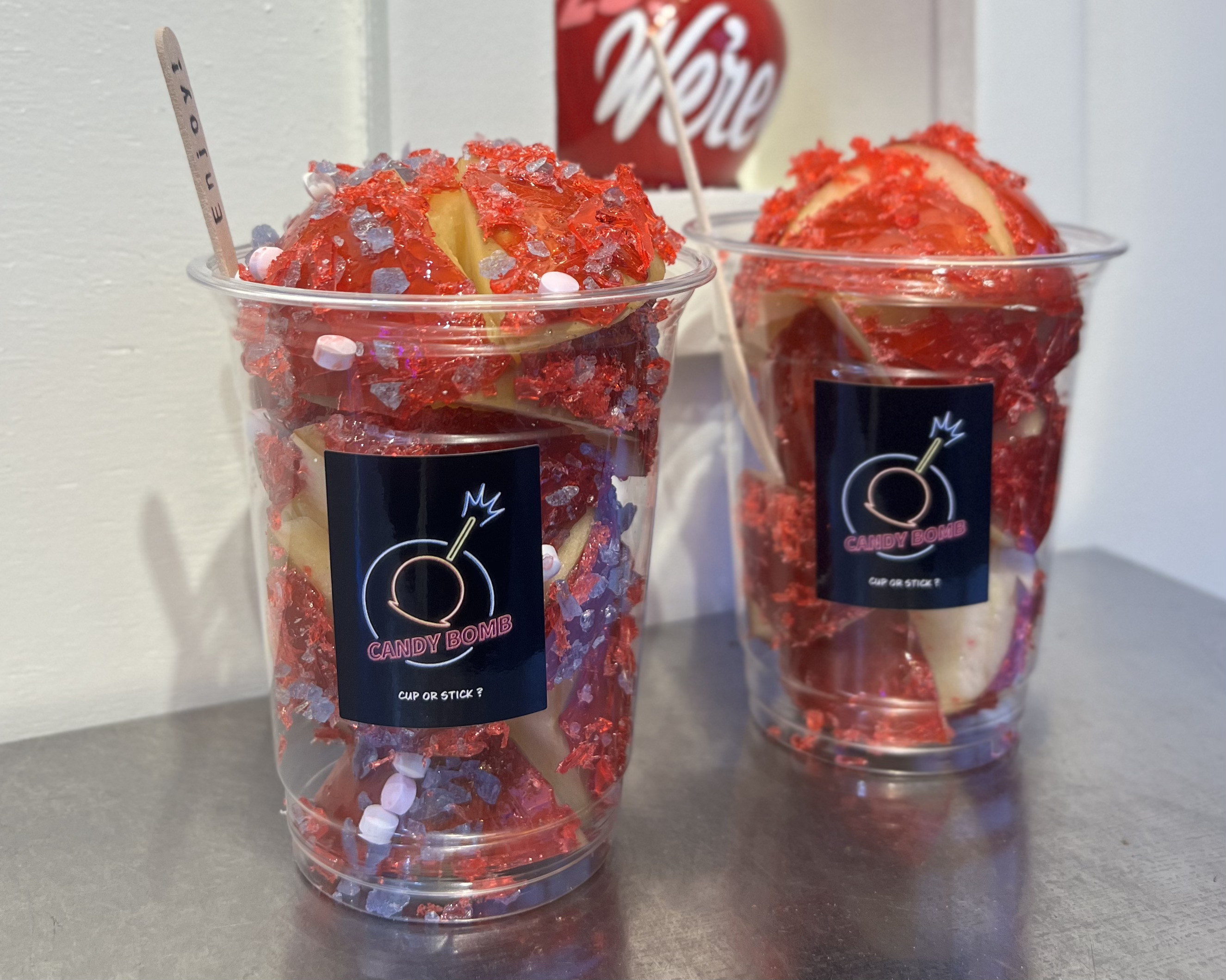 夕食後のスイーツにいかが？1/5にオープンした『りんご飴専門店 CANDY