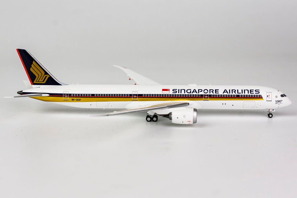 Singapore Airlines Boeing 787-10 9V-SCP 1000th 787 NG Model 56008