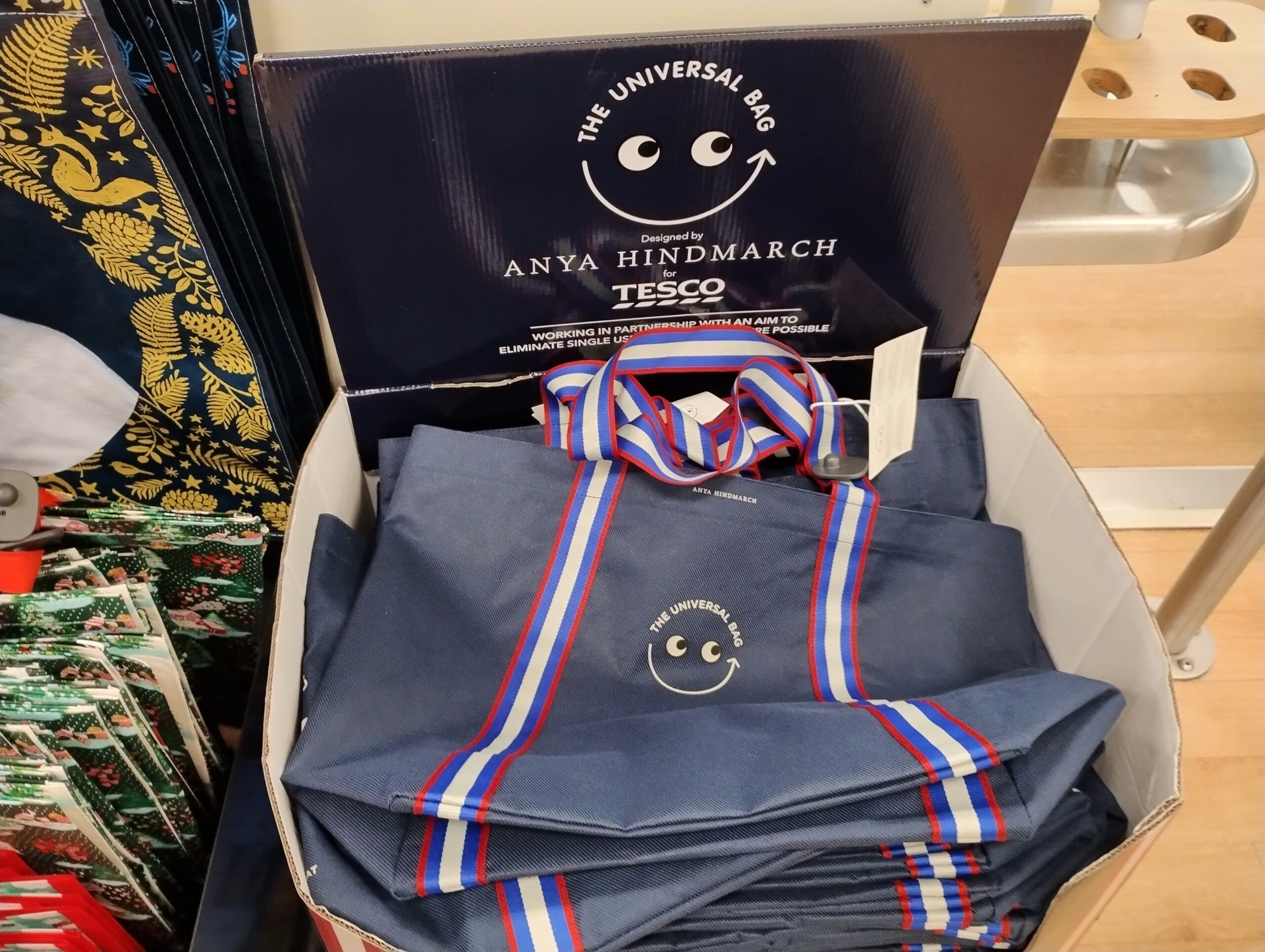 アニヤハインドマーチとスーパーのコラボバッグ② | Pelican Manchester