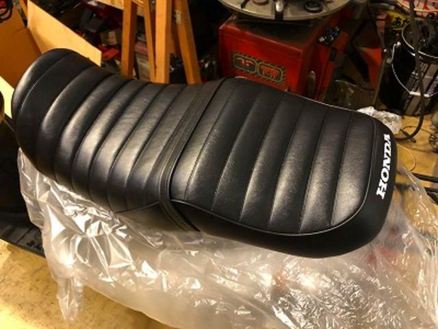 ホンダ CB750 RC42 シート張替 埼玉県入間郡三芳町（司