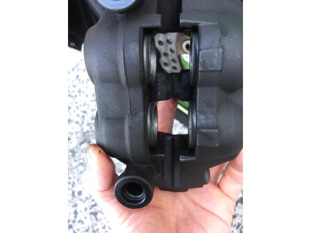 ZX10R フロントブレーキ オーバーホール フロントOH 広島市 バイク OH