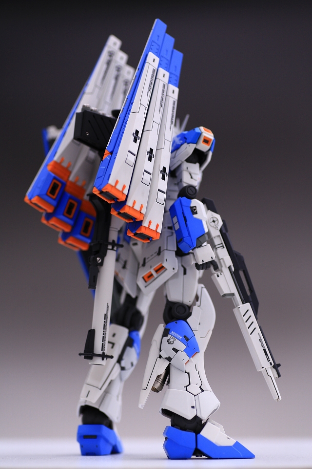 RG 1/144 ニューガンダム・ハイニューカラー仕様 W08【ぷらもっち】