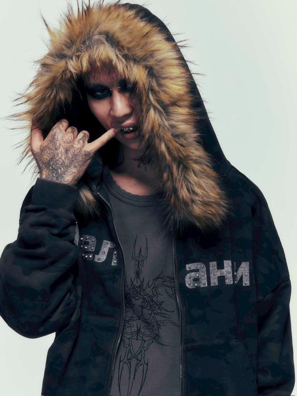DIG YOUR OWN GRAVE】Желание FUR HOODIE /【ディグユアオウングレイブ