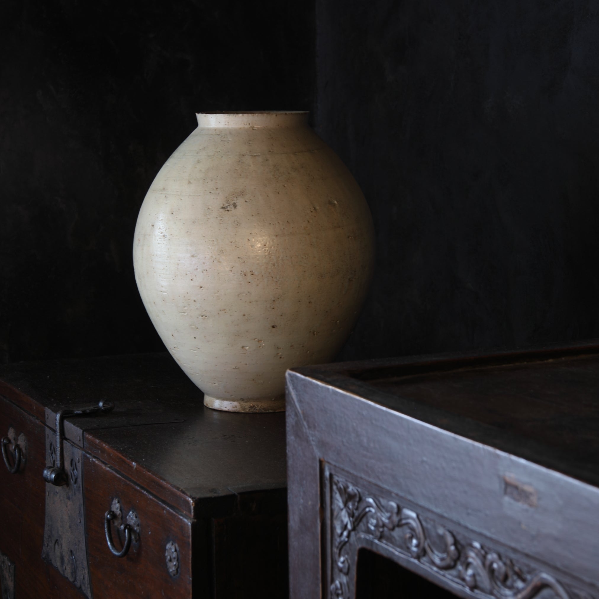 李朝 白磁提灯壺（1392–1897 CE） | 入蘆花（ロカニイル）