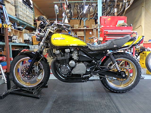 kawasaki ゼファー400 足回り変更、メーター交換、スイングアーム塗装