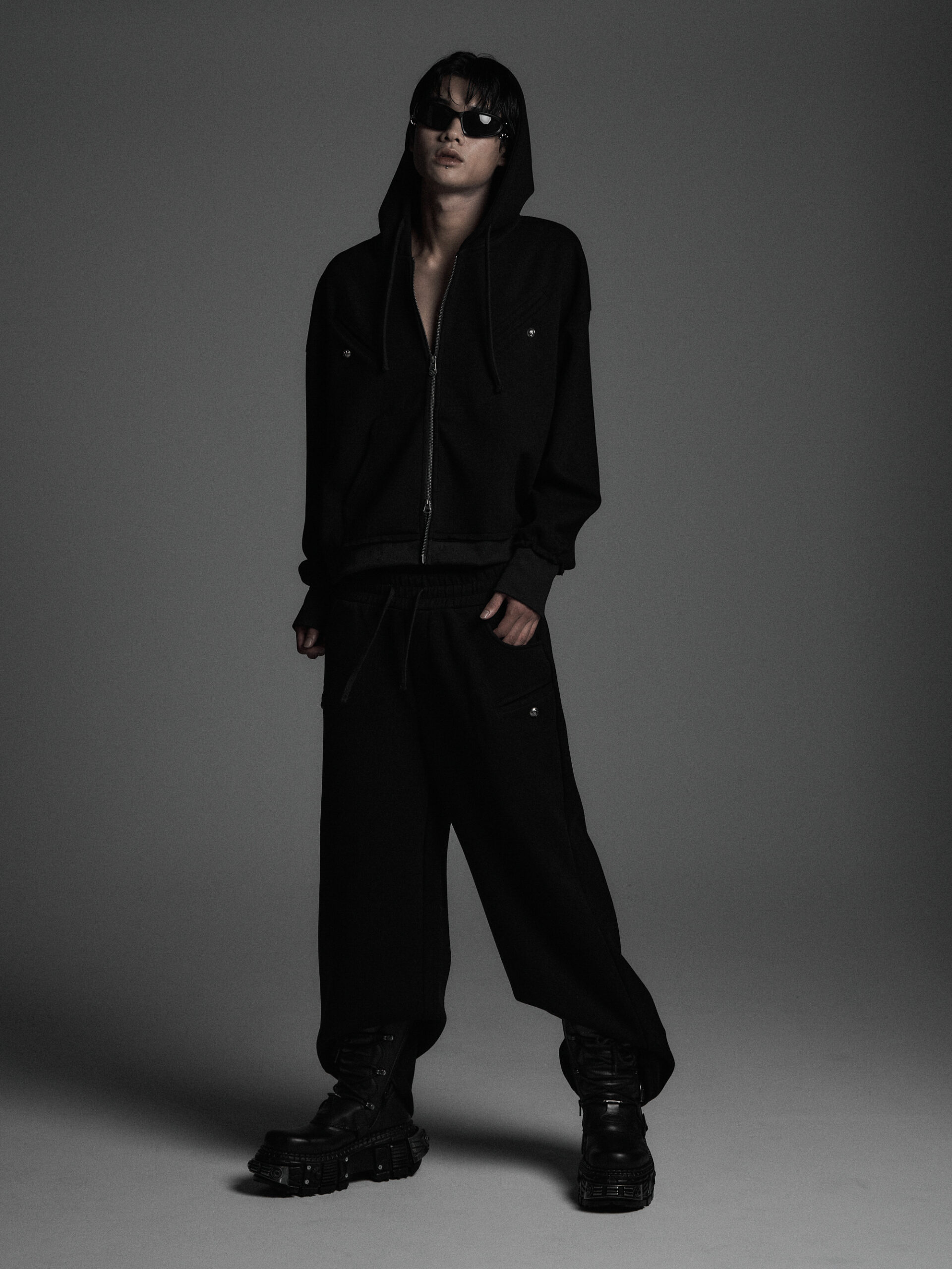 the taste“V” CROP OVERFIT SET UP HOODIE(2color) – Rosen Kreuz