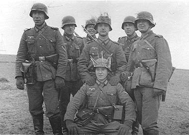 ウール製野戦服の生地色