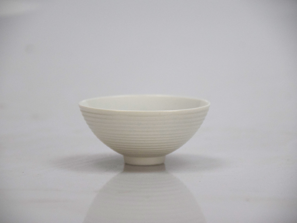 有田焼 白磁千段 平盃（深） – SAGA COLLECTIVE