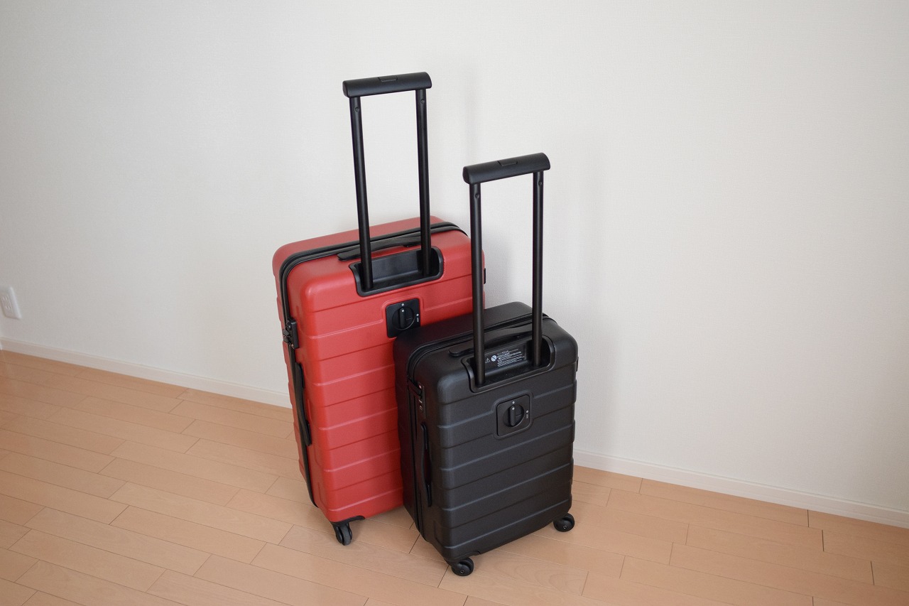 無印良品のスーツケース「ストッパー付きハードキャリー」の改良版が