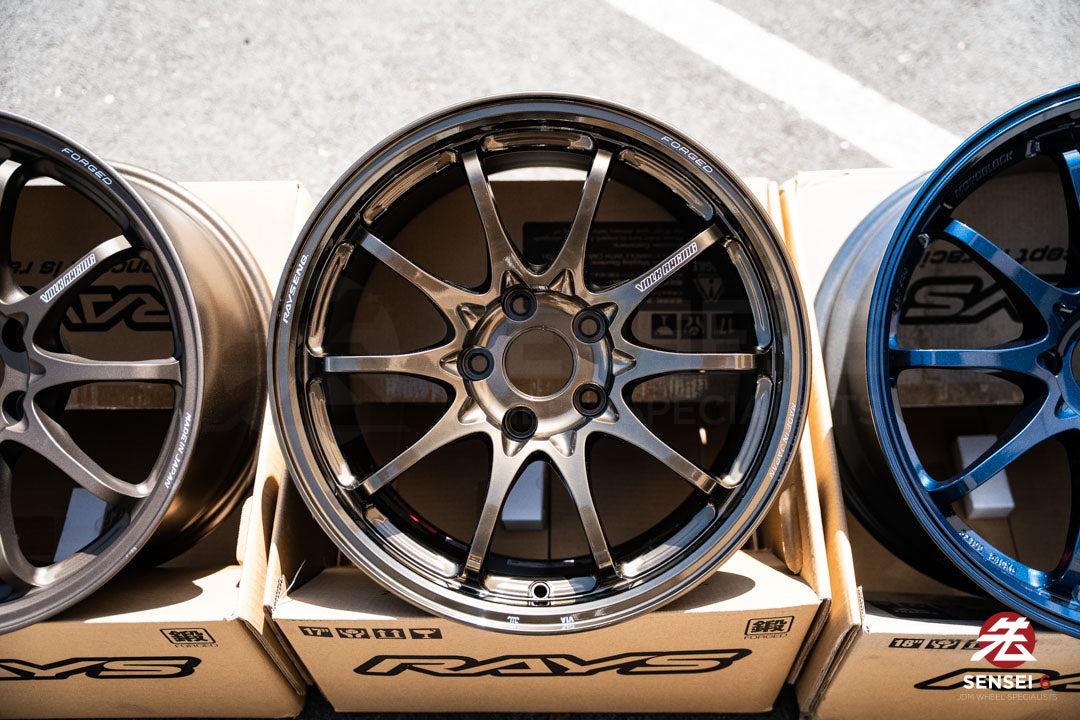 Volk CE28N-Plus / 17x10 +44 / 5x114.3 / Shining Bronze Metal (SZ