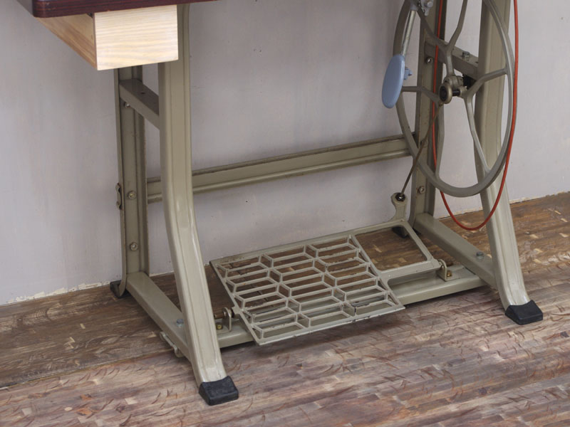 No.156 JUKI TL-72 ジューキ製 職業用足踏みミシン：アンティーク