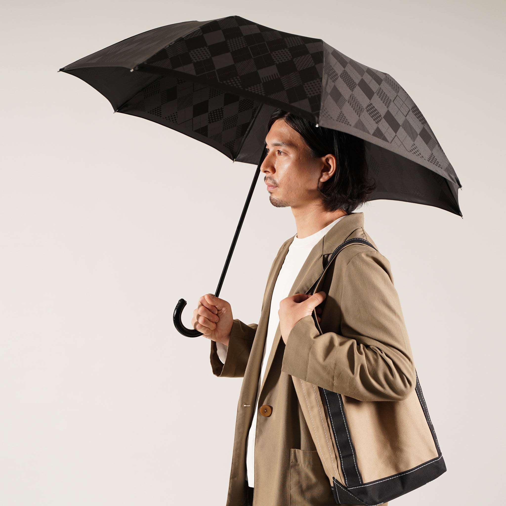定番デザインのメンズ折りたたみ傘！晴雨兼用雨傘8本骨58cm