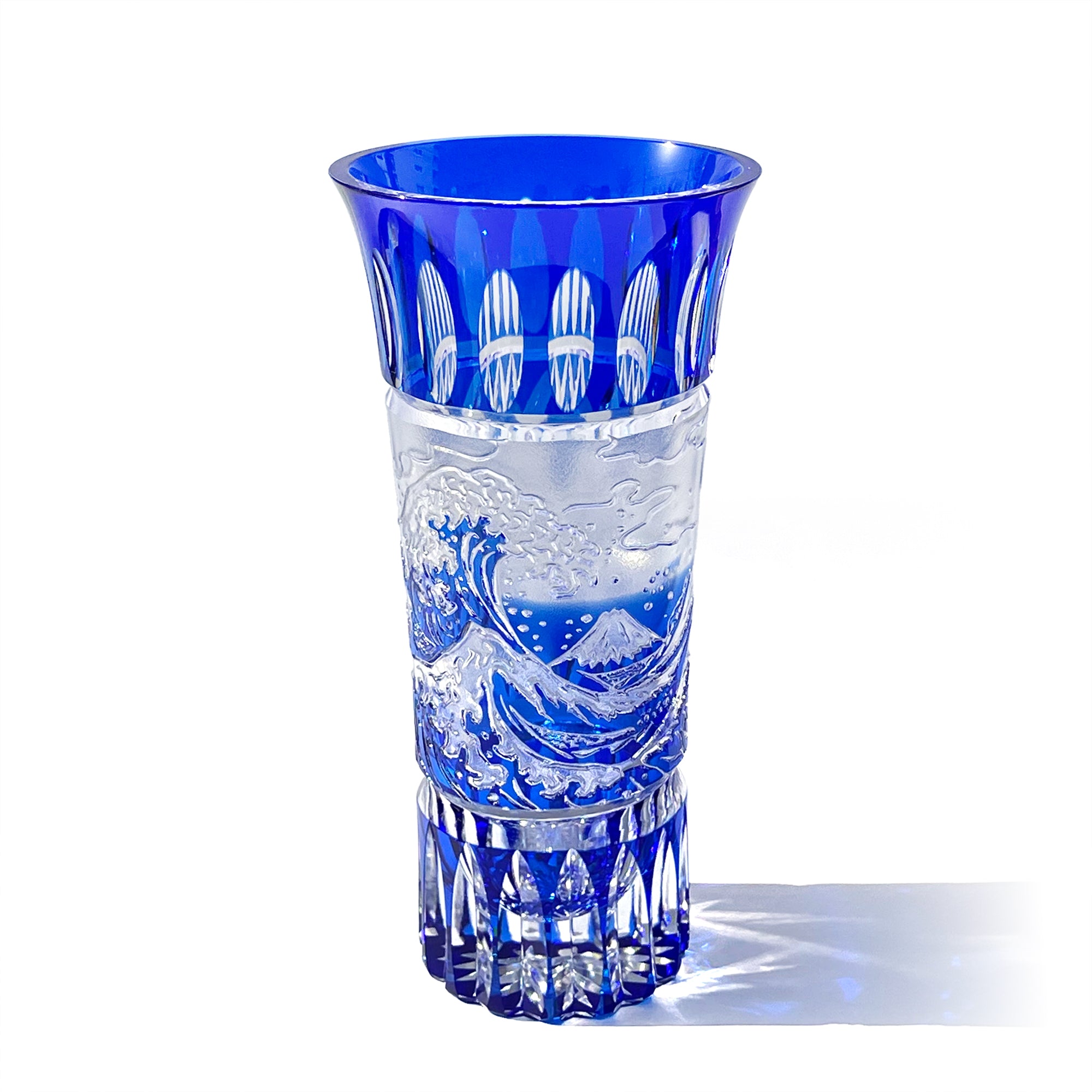 江戸切子 富嶽三十六景「神奈川沖浪裏」に福菱 花瓶 ルリ ｜江戸切子