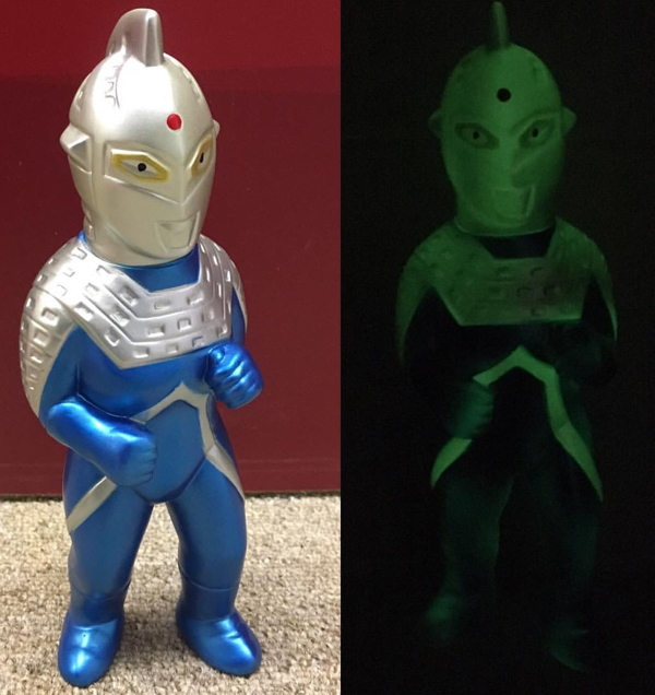 2017年6月10日からの「ウルトラセブン ポップアップショップ」で墓場