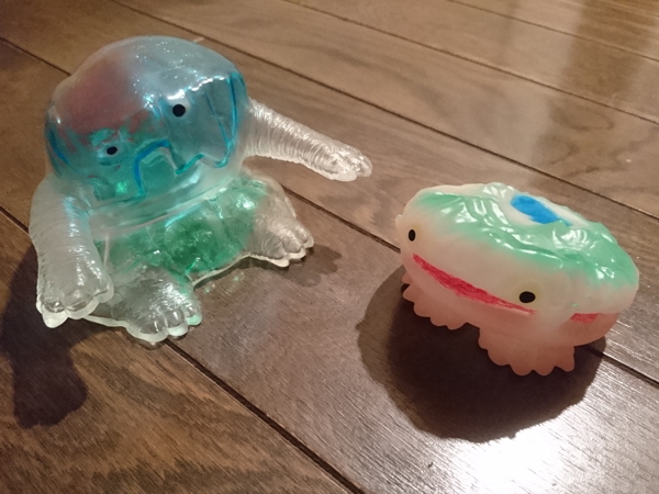 磐梯西村屋商店が「イナワシロン＆フドウタキング」のクリスマスセット