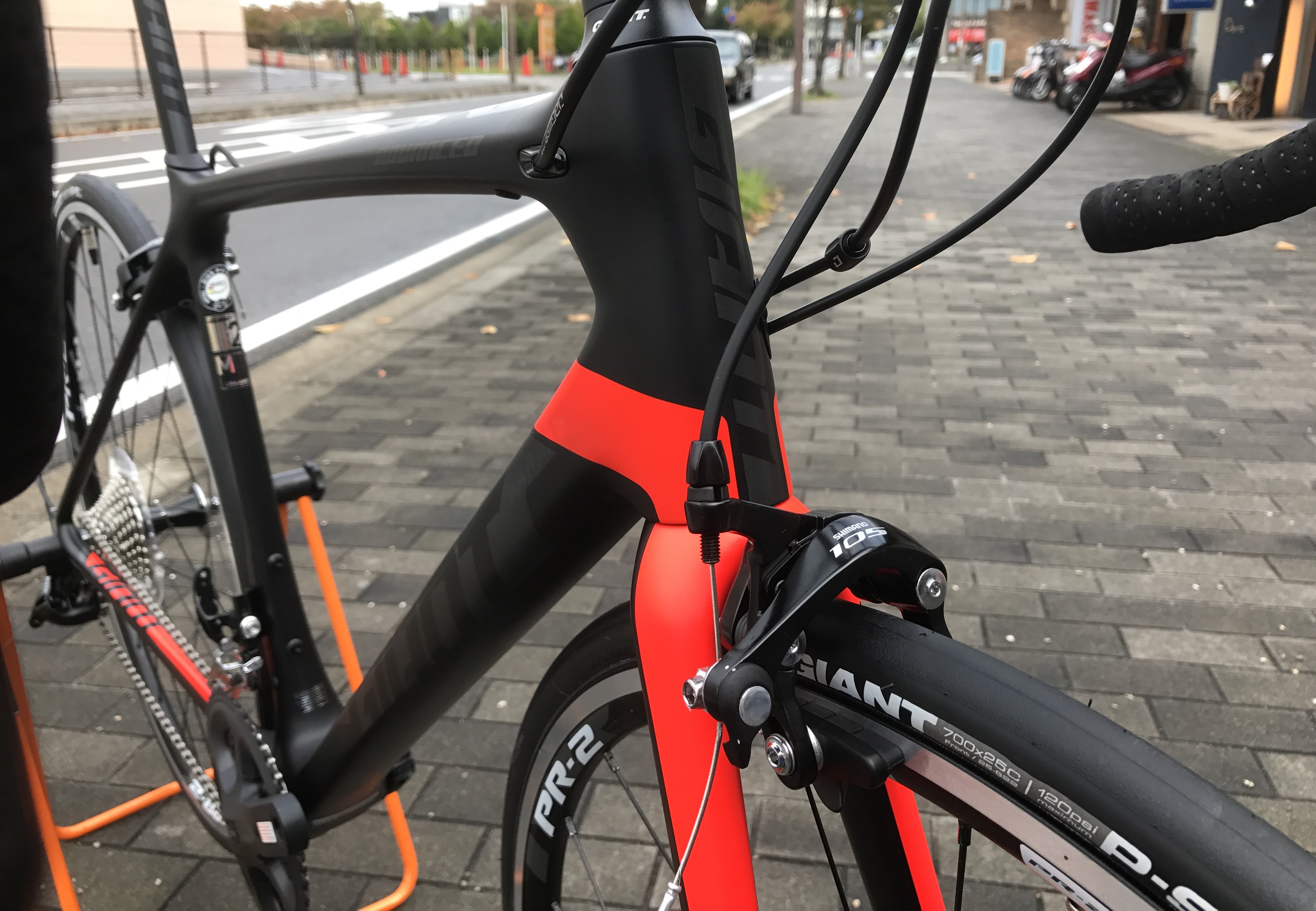 最新入荷】 GIANT(ジャイアント) 2017年モデル TCR ADVANCED 2 が入荷