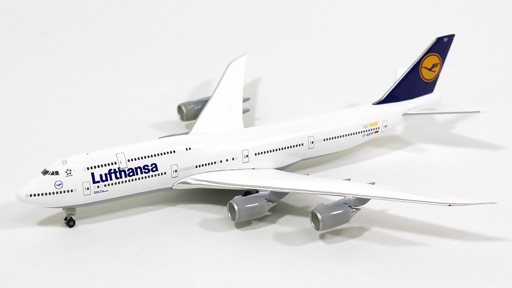 Herpa Wings 747-8i ルフトハンザドイツ航空 D-ABYP 「1500機目」 1