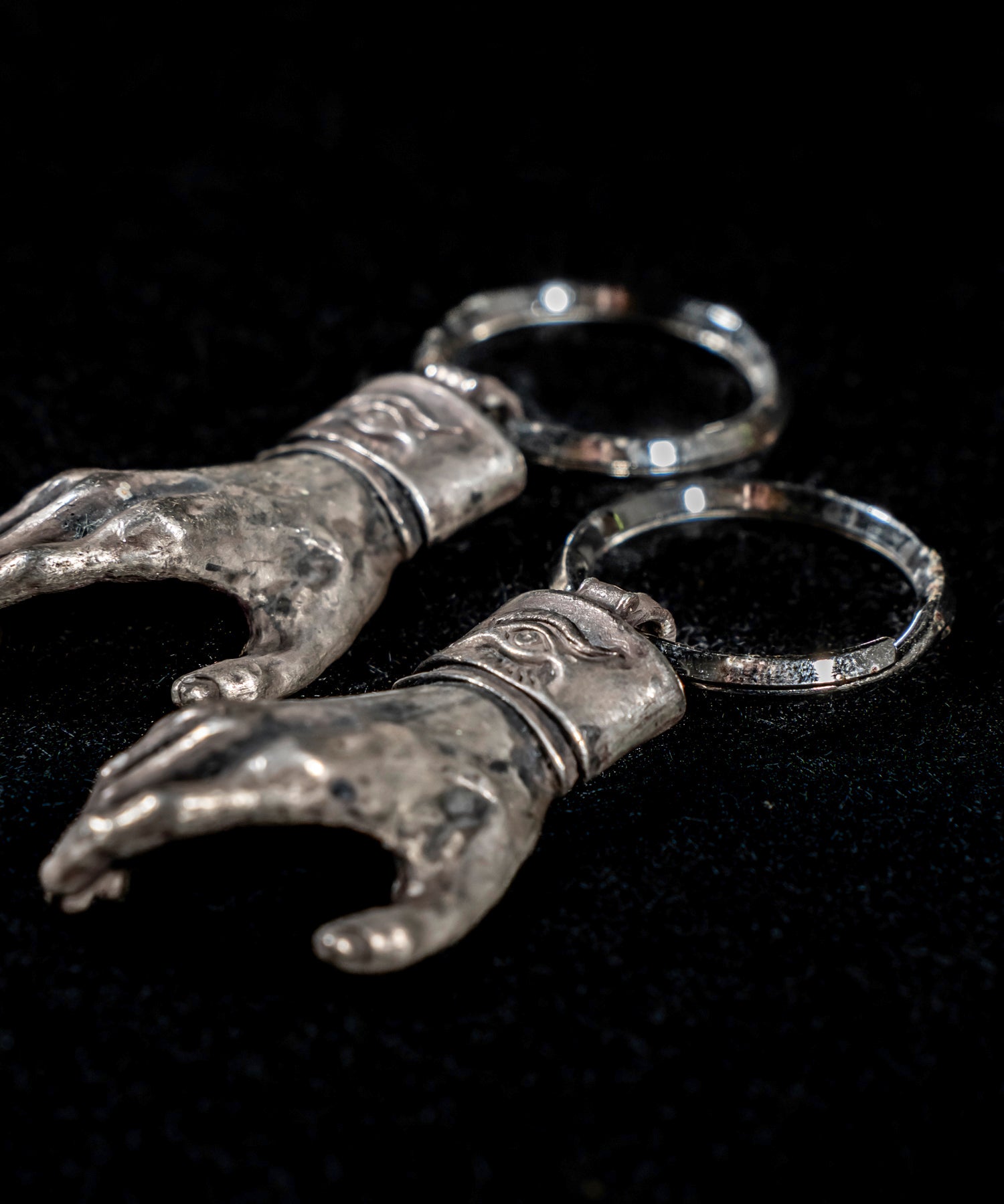 VITRIOL （ヴィトリオル）Shake Hands Keyring - Silver – TRAPNEST