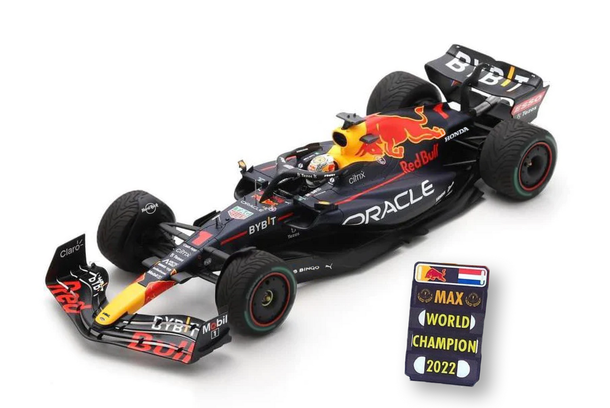 Red Bull Racing RB18 1:18- Max Verstappen Winner Suzuka GP - WORLD