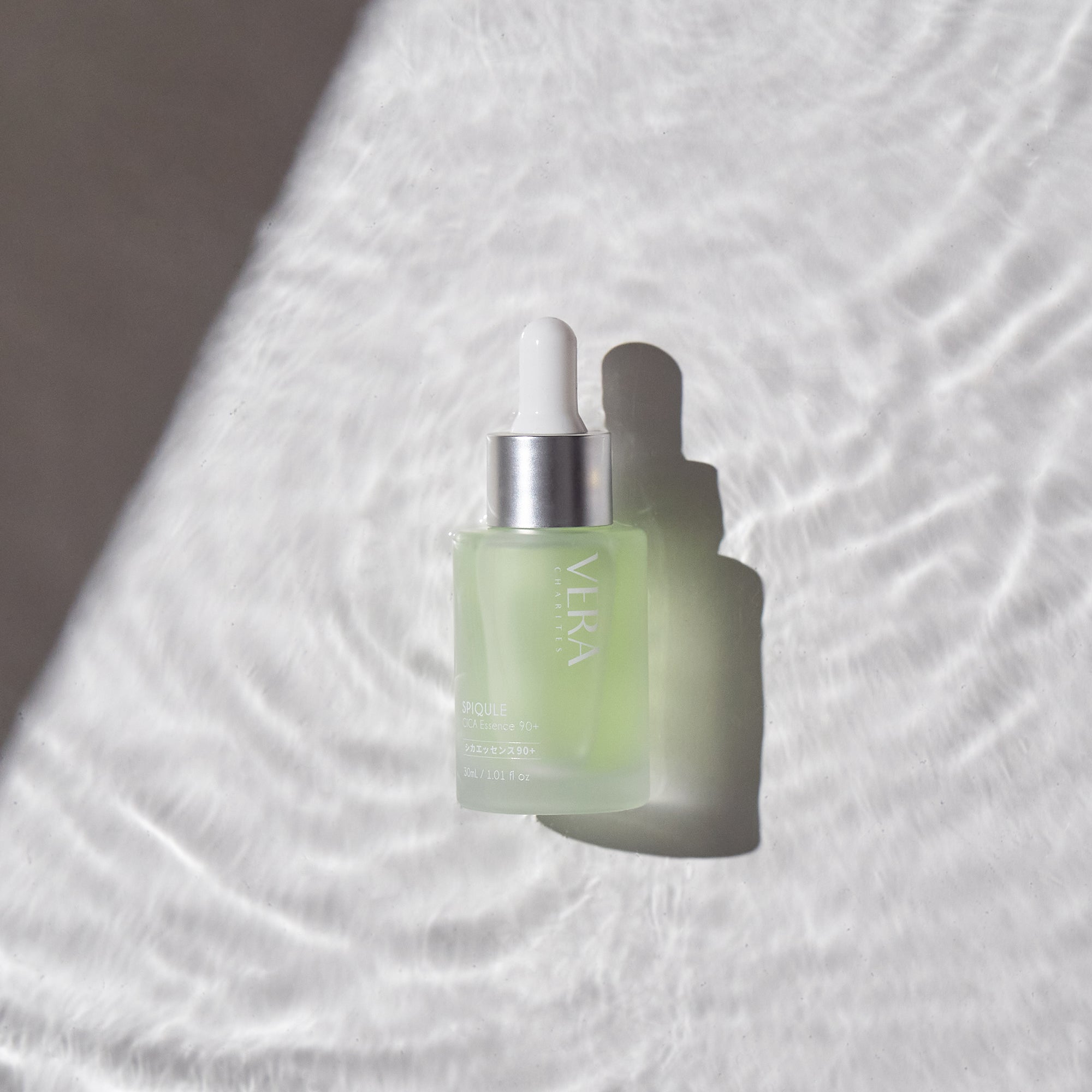 シカエッセンス90+｜CICA高濃縮・鎮静美容液（30ml）｜VERA CHARITES公式