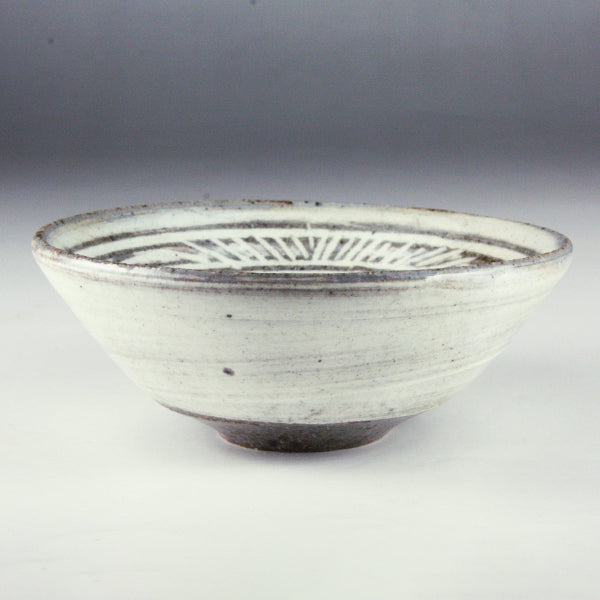 中里太郎右衛門窯 作 唐津三島山盃(吉) – ギャラリー一番館オンライン