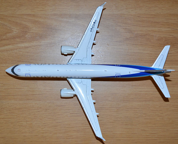 1/200 全日空商事 三菱航空機 MRJ90 JA25MJ