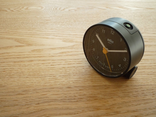 復刻されたBRAUN(ブラウン)のアラームクロック | インテリアブログ 22web