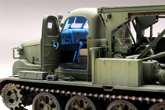 BTM-3快速挖壕工程车09502-1/35 系列-小号手TRUMPETER