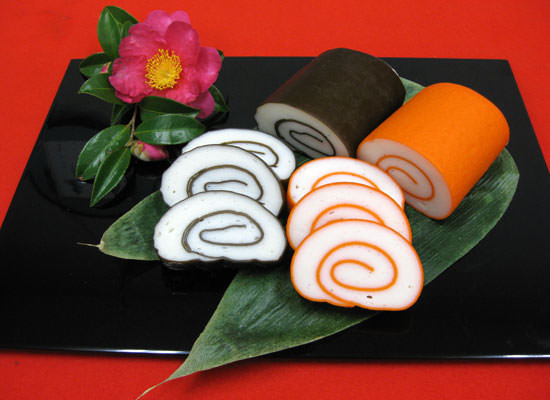 大臣賞受賞 富山かまぼこの代表格「赤巻」「昆布巻」｜梅かまブログ