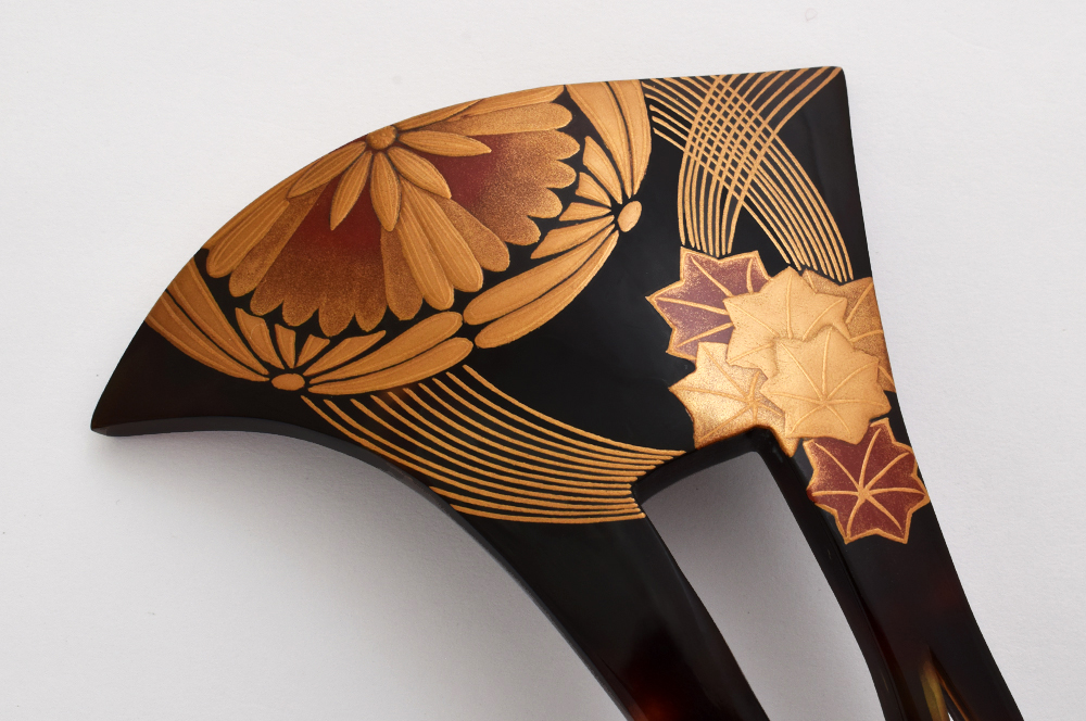 べっ甲とは：京都うのはら｜べっ甲和装アクセサリー（くし、かんざし