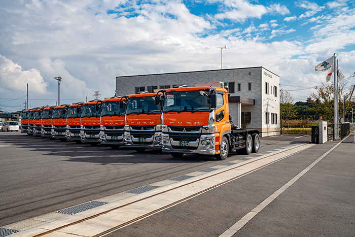 ポールトレーラ、長尺特殊輸送、重量鋼材加工の代々木オール株式会社