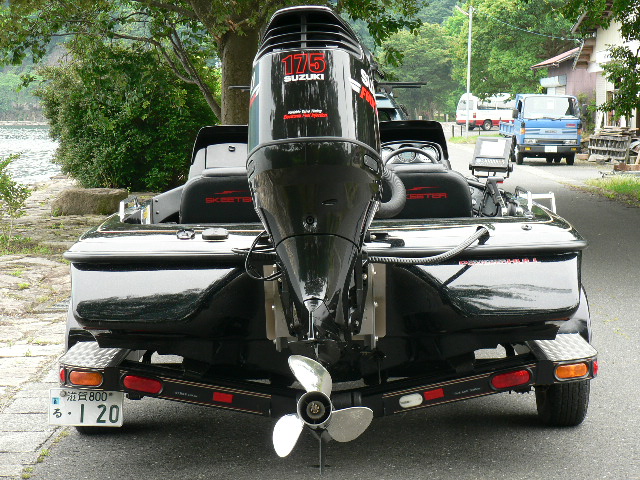 中古バスボート スキーターZX185