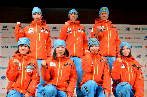 朝日新聞デジタル：ソチ五輪まで100日 ジャンプ伊東ら、会見で