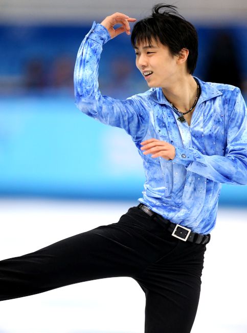 写真特集 - 団体戦の男子SPで1位になった羽生結弦＝山本裕之撮影