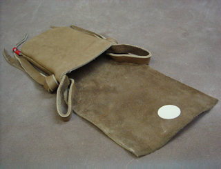 革製品・革財布のビーズ屋公ちゃん｜しか革メディスンバッグ