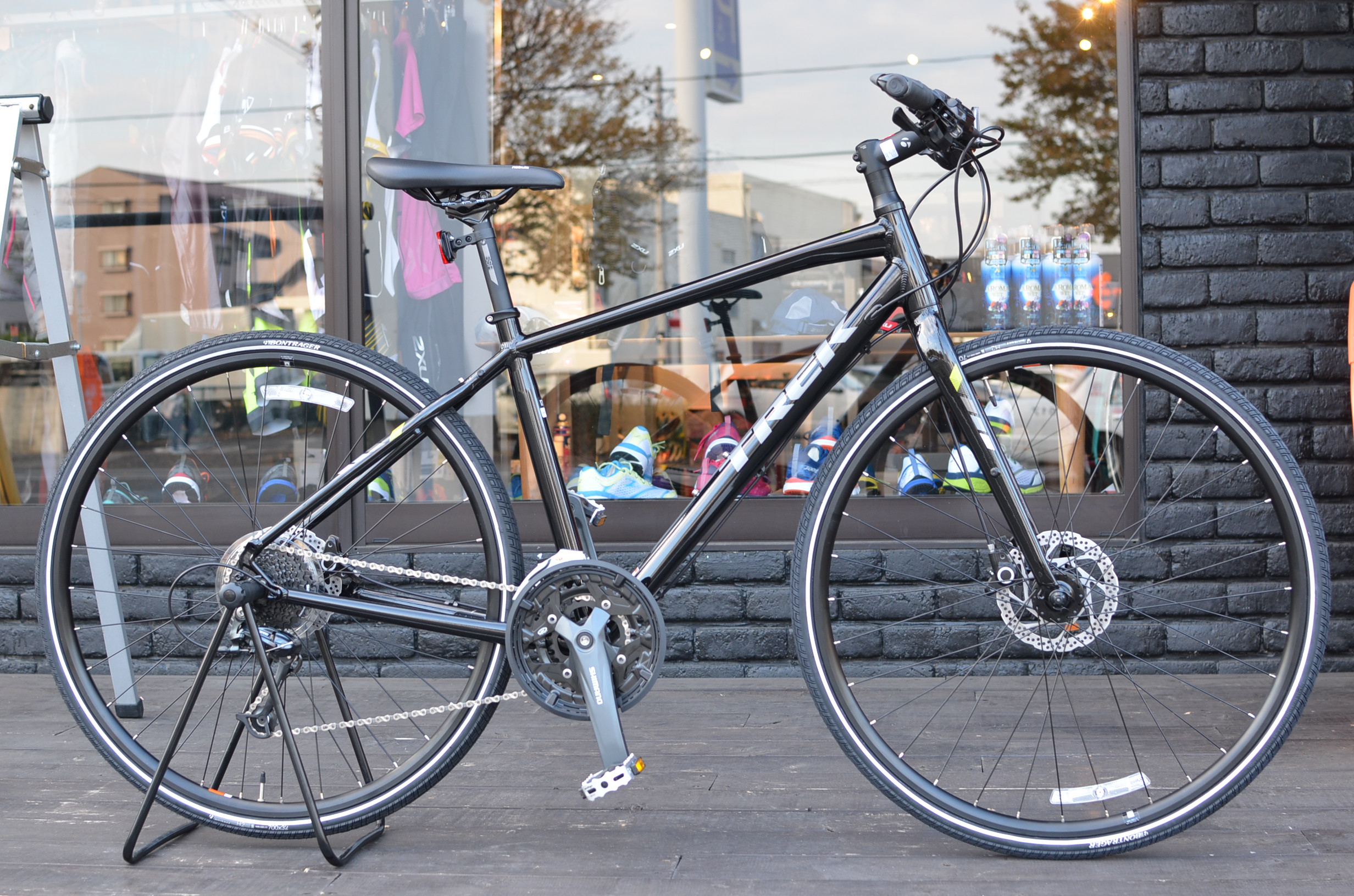 TREK ディスクブレーキ付きクロスバイク ALLANT 7.4（アラント7.4